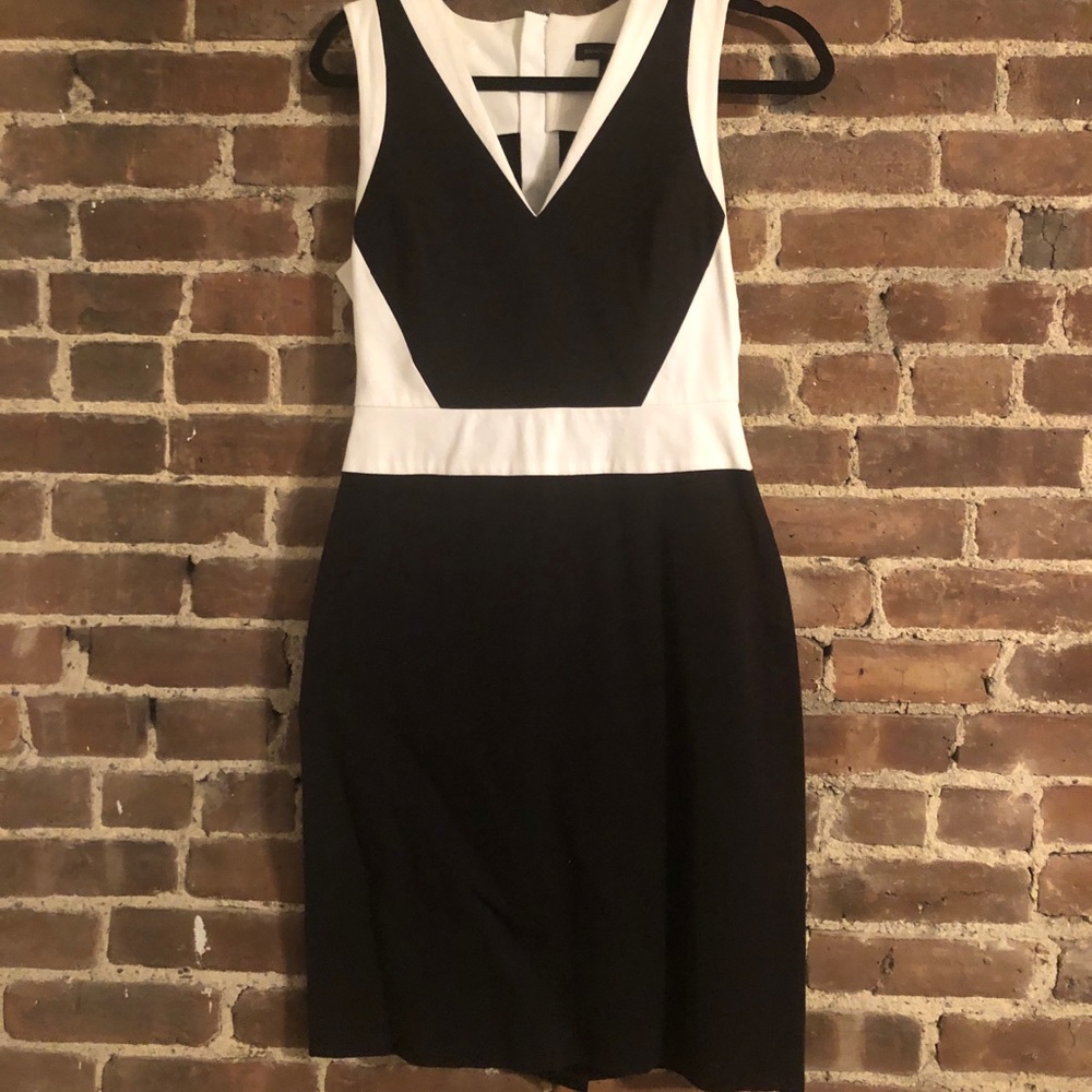 Banana Republic Fitted Black and White Dress